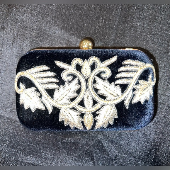 Party clutch in blue and white - Picture 1 of 7